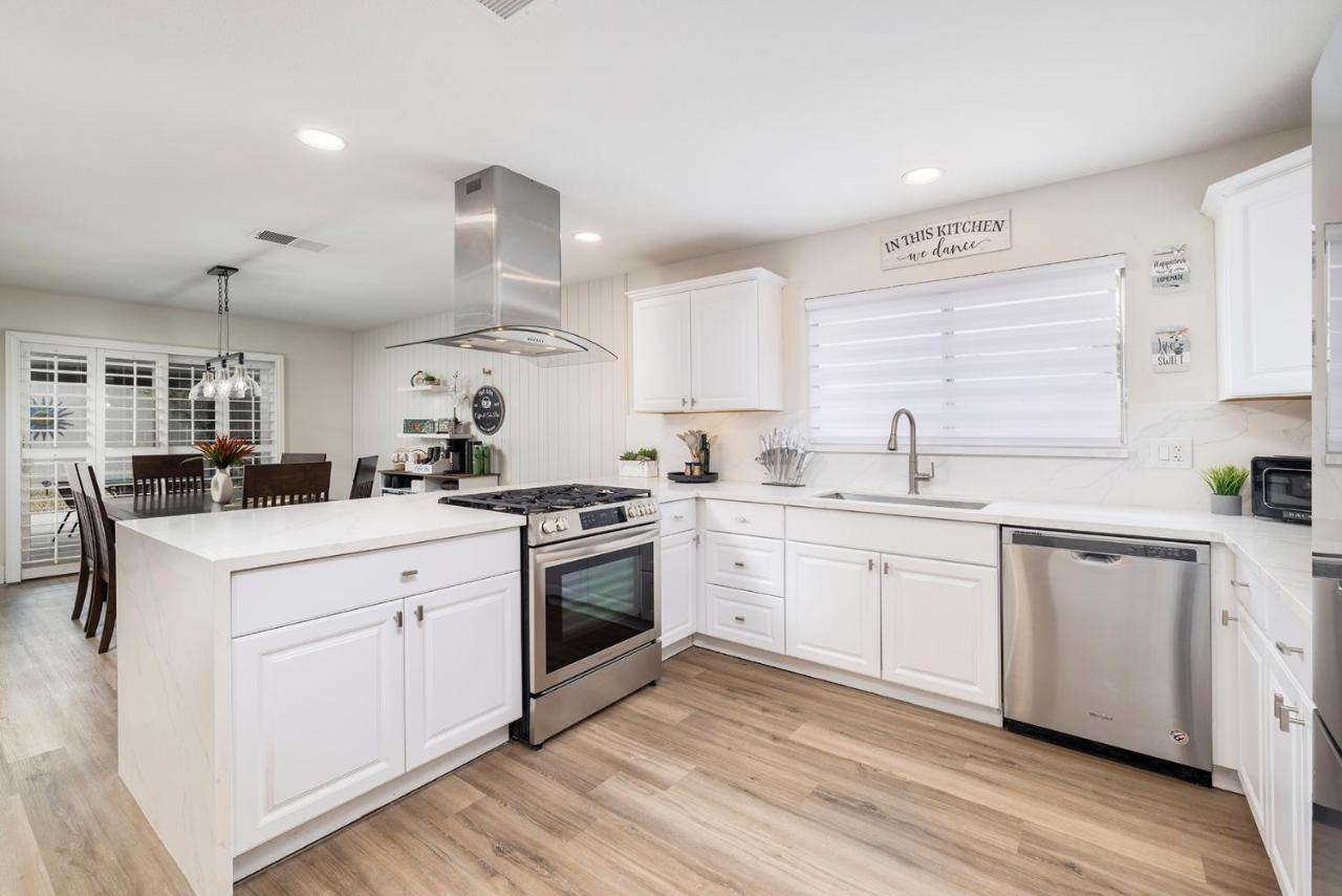 Single Story Minutes From Summerlin With Rv Parking & Dog Friendly Las Vegas Luaran gambar